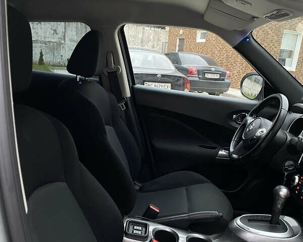 Серый Ниссан Жук, объемом двигателя 1.6 л и пробегом 160 тыс. км за 11200 $, фото 11 на Automoto.ua