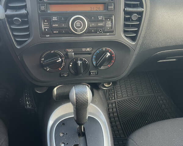 Серый Ниссан Жук, объемом двигателя 1.6 л и пробегом 89 тыс. км за 10500 $, фото 11 на Automoto.ua