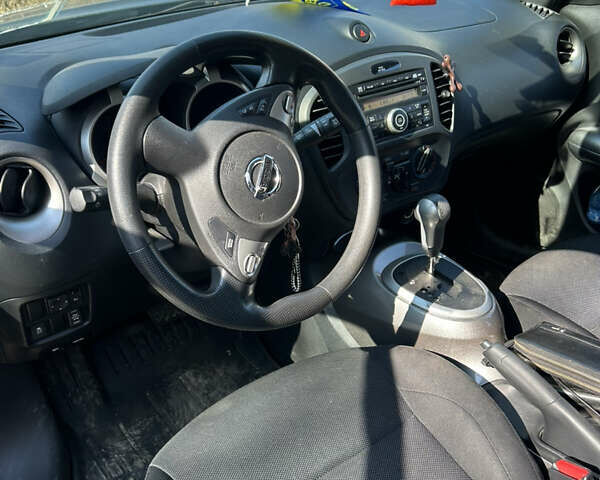 Серый Ниссан Жук, объемом двигателя 1.62 л и пробегом 117 тыс. км за 10800 $, фото 5 на Automoto.ua