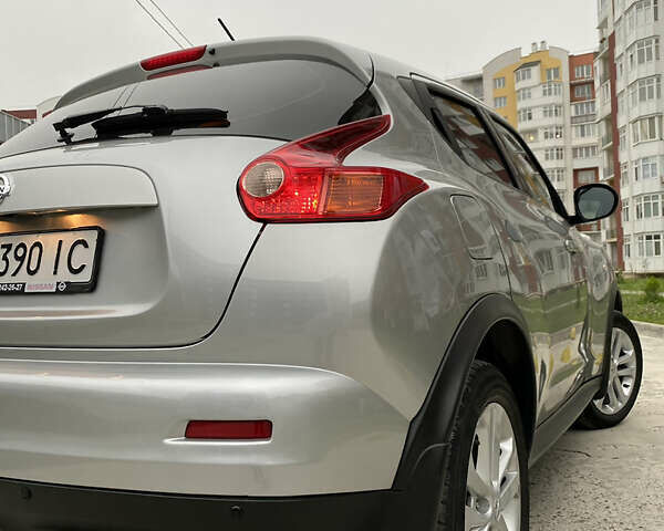 Серый Ниссан Жук, объемом двигателя 1.6 л и пробегом 160 тыс. км за 11200 $, фото 5 на Automoto.ua