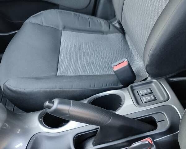 Сірий Ніссан Жук, об'ємом двигуна 1.6 л та пробігом 109 тис. км за 11950 $, фото 15 на Automoto.ua