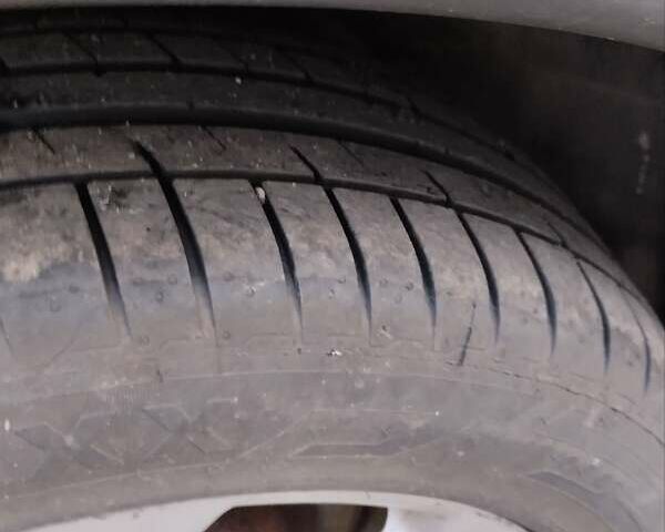 Сірий Ніссан Жук, об'ємом двигуна 1.6 л та пробігом 109 тис. км за 11950 $, фото 8 на Automoto.ua