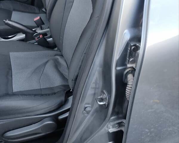 Сірий Ніссан Жук, об'ємом двигуна 1.6 л та пробігом 109 тис. км за 11950 $, фото 12 на Automoto.ua