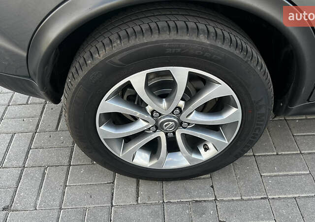 Серый Ниссан Жук, объемом двигателя 1.5 л и пробегом 213 тыс. км за 12300 $, фото 26 на Automoto.ua