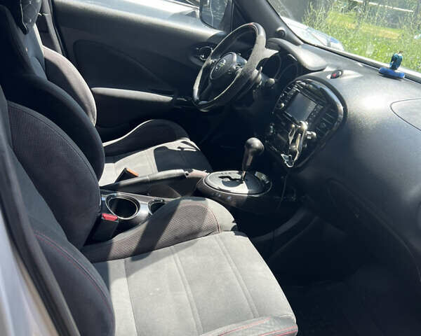 Сірий Ніссан Жук, об'ємом двигуна 1.62 л та пробігом 136 тис. км за 12800 $, фото 7 на Automoto.ua