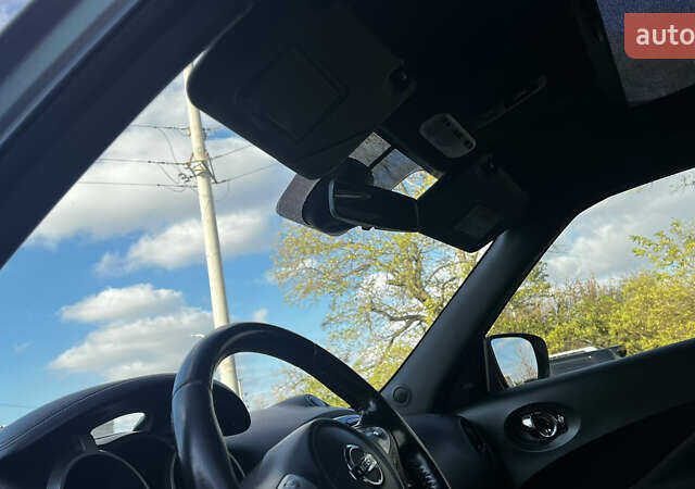 Серый Ниссан Жук, объемом двигателя 1.5 л и пробегом 213 тыс. км за 12300 $, фото 12 на Automoto.ua