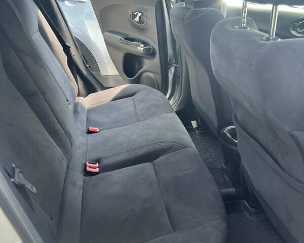 Сірий Ніссан Жук, об'ємом двигуна 1.62 л та пробігом 136 тис. км за 12800 $, фото 11 на Automoto.ua