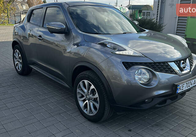 Серый Ниссан Жук, объемом двигателя 1.5 л и пробегом 213 тыс. км за 12300 $, фото 3 на Automoto.ua