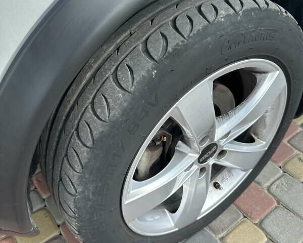 Сірий Ніссан Жук, об'ємом двигуна 1.62 л та пробігом 59 тис. км за 13299 $, фото 12 на Automoto.ua