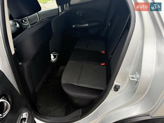 Серый Ниссан Жук, объемом двигателя 1.62 л и пробегом 77 тыс. км за 12000 $, фото 7 на Automoto.ua