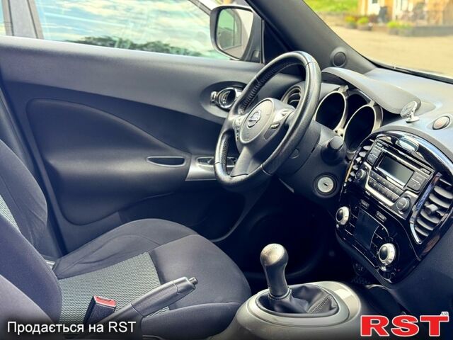 Серый Ниссан Жук, объемом двигателя 1.6 л и пробегом 112 тыс. км за 12700 $, фото 1 на Automoto.ua