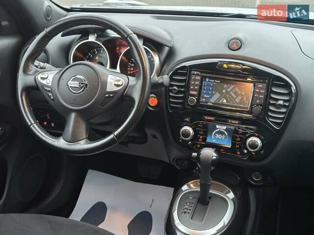 Серый Ниссан Жук, объемом двигателя 1.6 л и пробегом 51 тыс. км за 13490 $, фото 34 на Automoto.ua