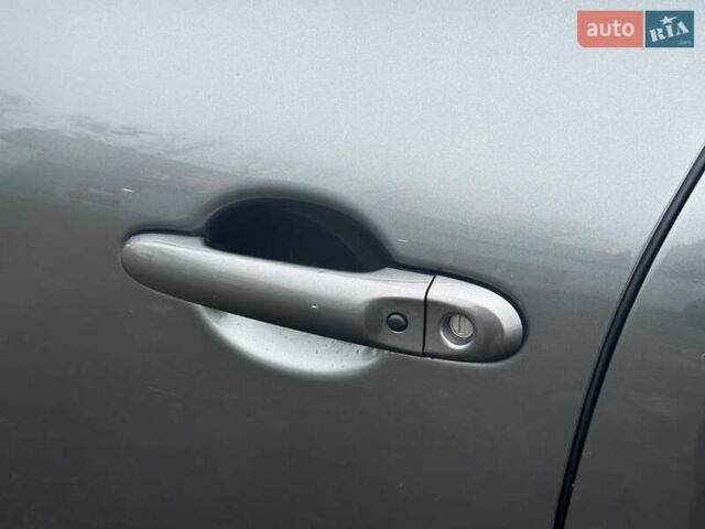 Серый Ниссан Жук, объемом двигателя 1.6 л и пробегом 51 тыс. км за 13490 $, фото 17 на Automoto.ua