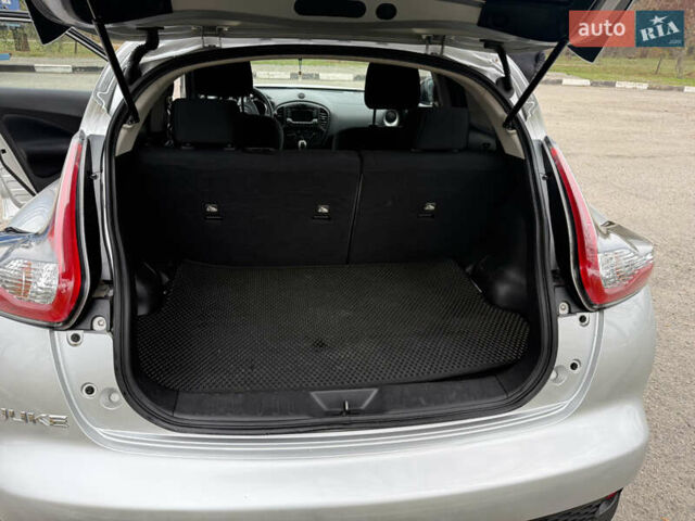 Серый Ниссан Жук, объемом двигателя 1.62 л и пробегом 77 тыс. км за 12000 $, фото 8 на Automoto.ua
