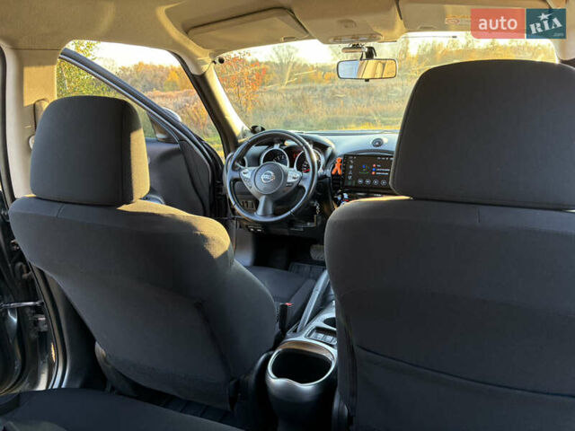 Серый Ниссан Жук, объемом двигателя 1.6 л и пробегом 100 тыс. км за 12500 $, фото 15 на Automoto.ua