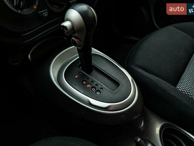 Серый Ниссан Жук, объемом двигателя 1.6 л и пробегом 60 тыс. км за 13170 $, фото 15 на Automoto.ua