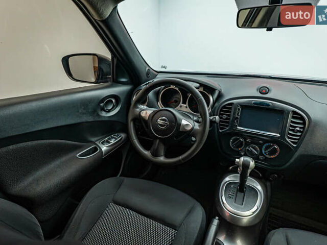 Серый Ниссан Жук, объемом двигателя 1.6 л и пробегом 60 тыс. км за 13170 $, фото 10 на Automoto.ua