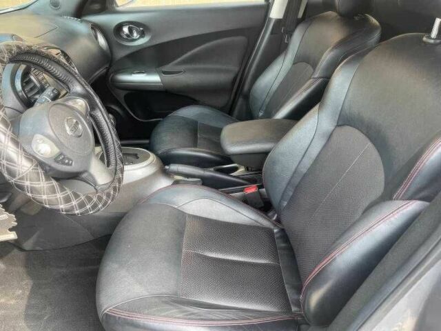 Сірий Ніссан Жук, об'ємом двигуна 1.6 л та пробігом 89 тис. км за 6000 $, фото 5 на Automoto.ua