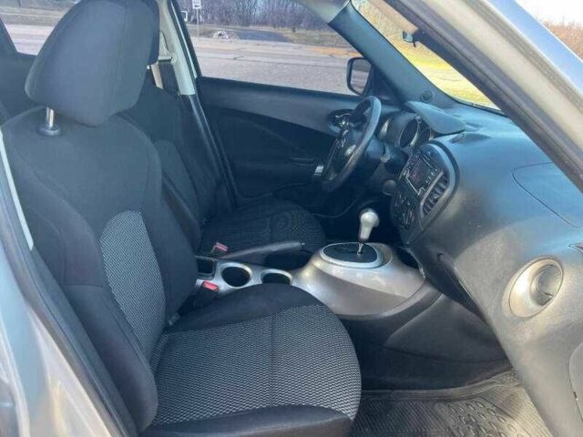 Серый Ниссан Жук, объемом двигателя 1.6 л и пробегом 42 тыс. км за 2600 $, фото 10 на Automoto.ua