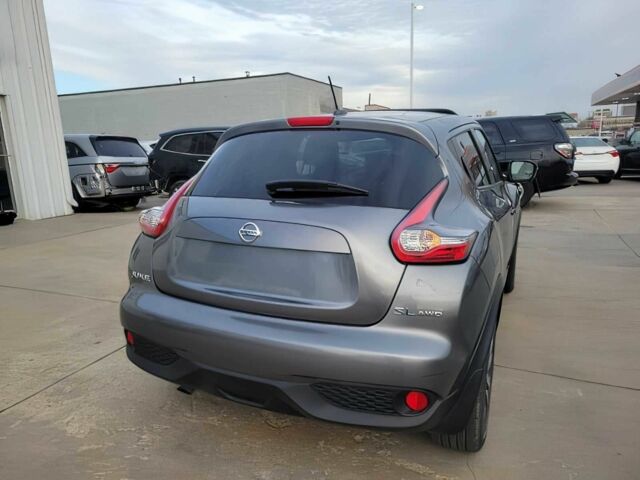 Серый Ниссан Жук, объемом двигателя 1.6 л и пробегом 69 тыс. км за 9240 $, фото 5 на Automoto.ua