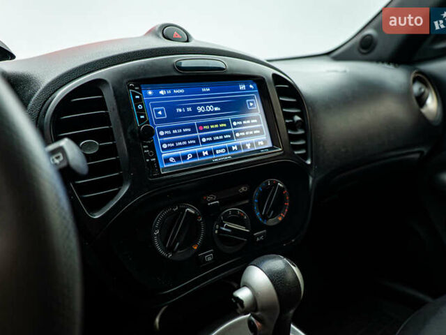 Серый Ниссан Жук, объемом двигателя 1.6 л и пробегом 60 тыс. км за 13170 $, фото 13 на Automoto.ua