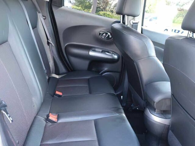 Серый Ниссан Жук, объемом двигателя 1.6 л и пробегом 97 тыс. км за 11000 $, фото 11 на Automoto.ua