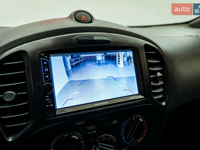 Серый Ниссан Жук, объемом двигателя 1.6 л и пробегом 60 тыс. км за 13170 $, фото 14 на Automoto.ua