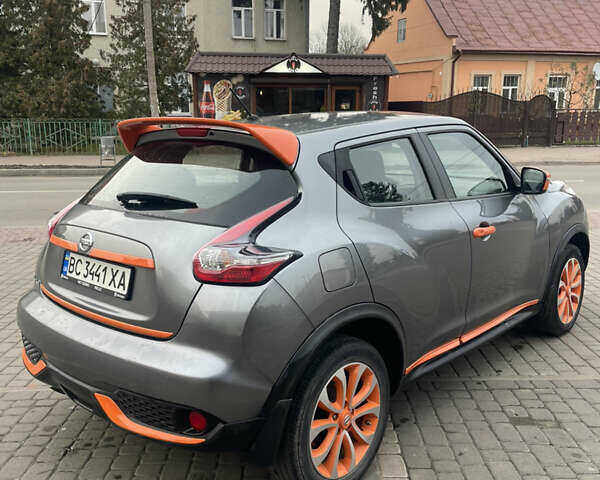 Серый Ниссан Жук, объемом двигателя 1.6 л и пробегом 65 тыс. км за 12500 $, фото 4 на Automoto.ua