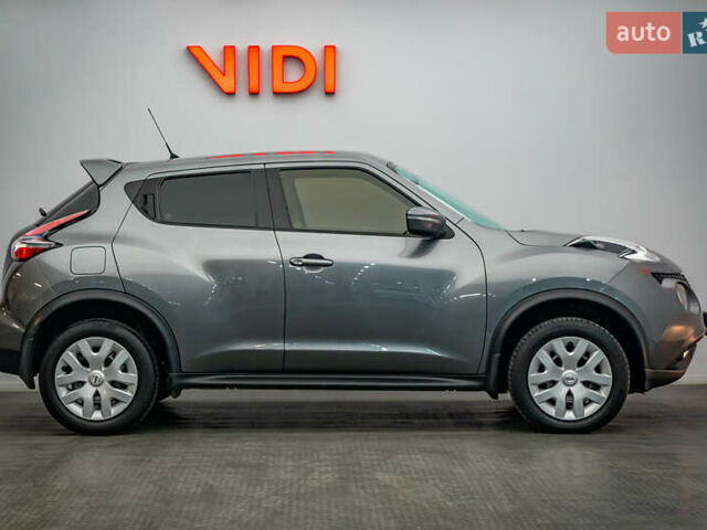 Серый Ниссан Жук, объемом двигателя 1.6 л и пробегом 60 тыс. км за 13170 $, фото 3 на Automoto.ua