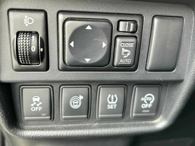 Серый Ниссан Жук, объемом двигателя 1.2 л и пробегом 66 тыс. км за 6500 $, фото 10 на Automoto.ua