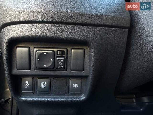 Серый Ниссан Жук, объемом двигателя 1.6 л и пробегом 122 тыс. км за 14300 $, фото 43 на Automoto.ua