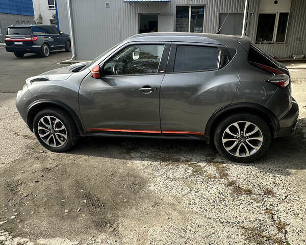 Серый Ниссан Жук, объемом двигателя 1.6 л и пробегом 103 тыс. км за 12000 $, фото 1 на Automoto.ua