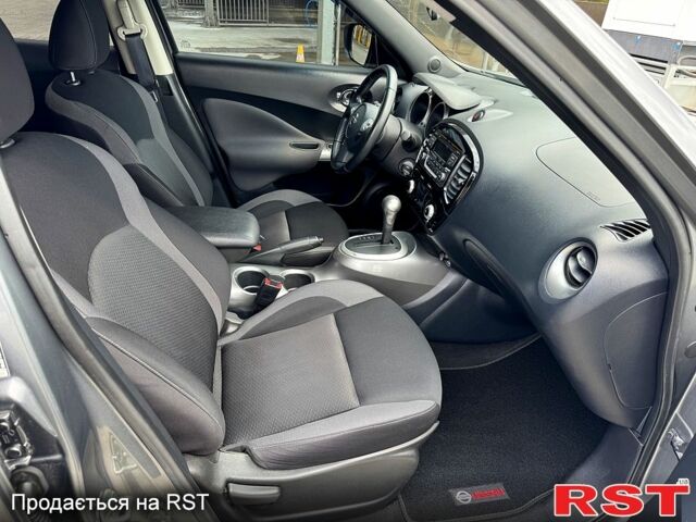 Серый Ниссан Жук, объемом двигателя 1.6 л и пробегом 42 тыс. км за 15300 $, фото 6 на Automoto.ua