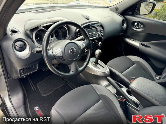 Серый Ниссан Жук, объемом двигателя 1.6 л и пробегом 42 тыс. км за 15300 $, фото 5 на Automoto.ua