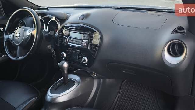Сірий Ніссан Жук, об'ємом двигуна 1.6 л та пробігом 69 тис. км за 14000 $, фото 13 на Automoto.ua