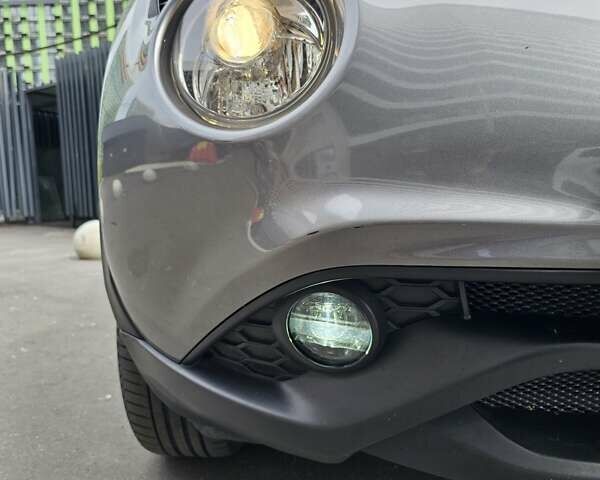 Серый Ниссан Жук, объемом двигателя 1.6 л и пробегом 78 тыс. км за 16700 $, фото 12 на Automoto.ua