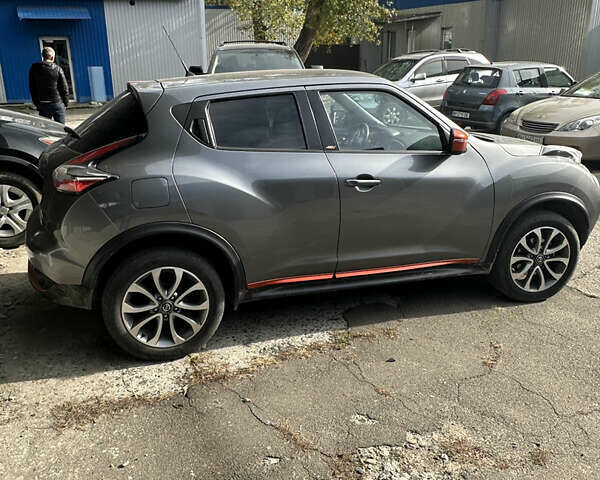 Серый Ниссан Жук, объемом двигателя 1.6 л и пробегом 103 тыс. км за 12000 $, фото 3 на Automoto.ua