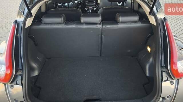 Сірий Ніссан Жук, об'ємом двигуна 1.6 л та пробігом 69 тис. км за 14000 $, фото 16 на Automoto.ua