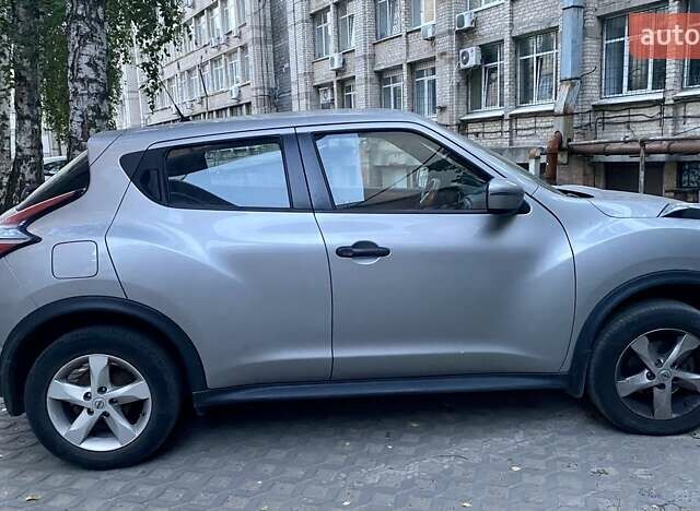 Сірий Ніссан Жук, об'ємом двигуна 1.6 л та пробігом 85 тис. км за 13500 $, фото 3 на Automoto.ua