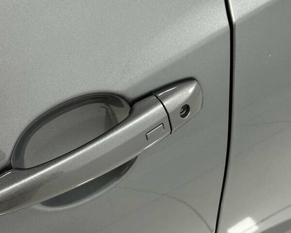 Серый Ниссан Жук, объемом двигателя 1 л и пробегом 20 тыс. км за 23000 $, фото 16 на Automoto.ua