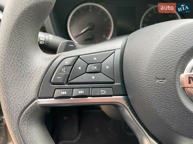 Сірий Ніссан Жук, об'ємом двигуна 1 л та пробігом 19 тис. км за 20490 $, фото 36 на Automoto.ua