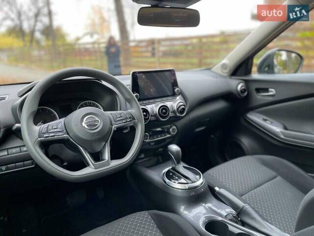 Сірий Ніссан Жук, об'ємом двигуна 1 л та пробігом 19 тис. км за 20490 $, фото 31 на Automoto.ua