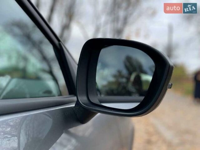 Сірий Ніссан Жук, об'ємом двигуна 1 л та пробігом 19 тис. км за 20490 $, фото 22 на Automoto.ua