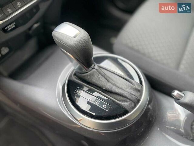 Сірий Ніссан Жук, об'ємом двигуна 1 л та пробігом 19 тис. км за 20490 $, фото 39 на Automoto.ua