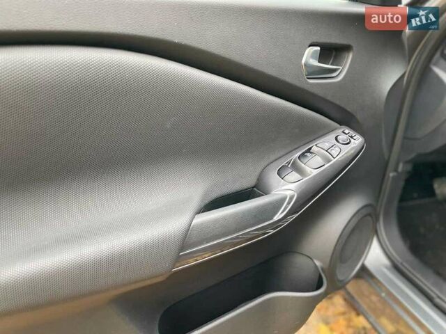 Сірий Ніссан Жук, об'ємом двигуна 1 л та пробігом 19 тис. км за 20490 $, фото 32 на Automoto.ua