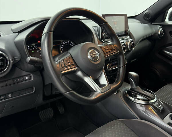 Серый Ниссан Жук, объемом двигателя 1 л и пробегом 20 тыс. км за 23000 $, фото 8 на Automoto.ua