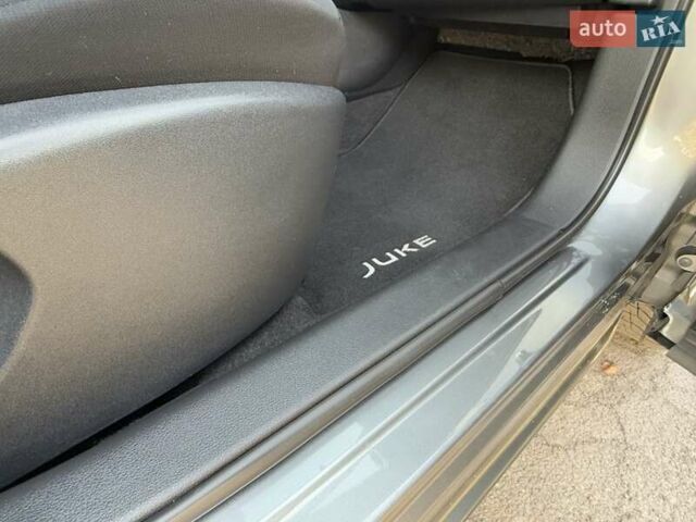 Серый Ниссан Жук, объемом двигателя 1 л и пробегом 35 тыс. км за 19900 $, фото 27 на Automoto.ua