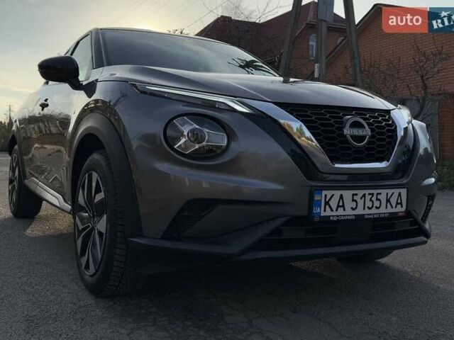 Серый Ниссан Жук, объемом двигателя 1 л и пробегом 35 тыс. км за 19900 $, фото 9 на Automoto.ua