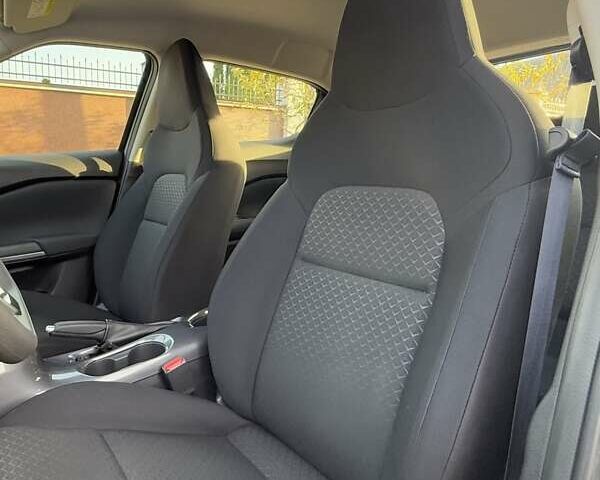 Серый Ниссан Жук, объемом двигателя 1 л и пробегом 35 тыс. км за 19900 $, фото 30 на Automoto.ua