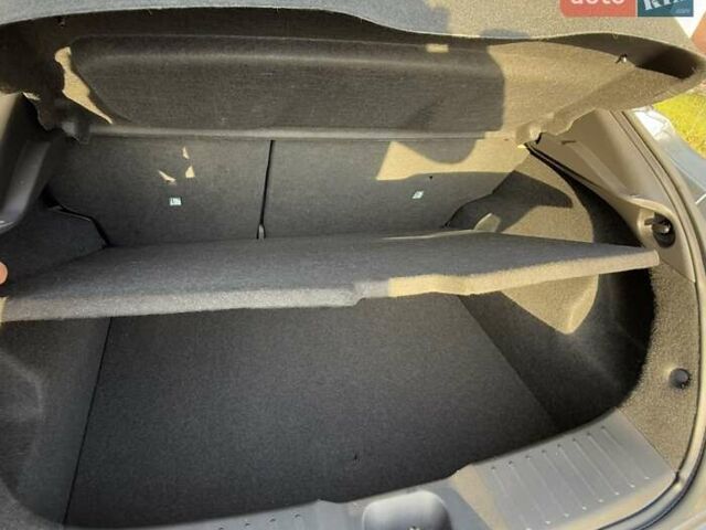 Серый Ниссан Жук, объемом двигателя 1 л и пробегом 35 тыс. км за 19900 $, фото 23 на Automoto.ua